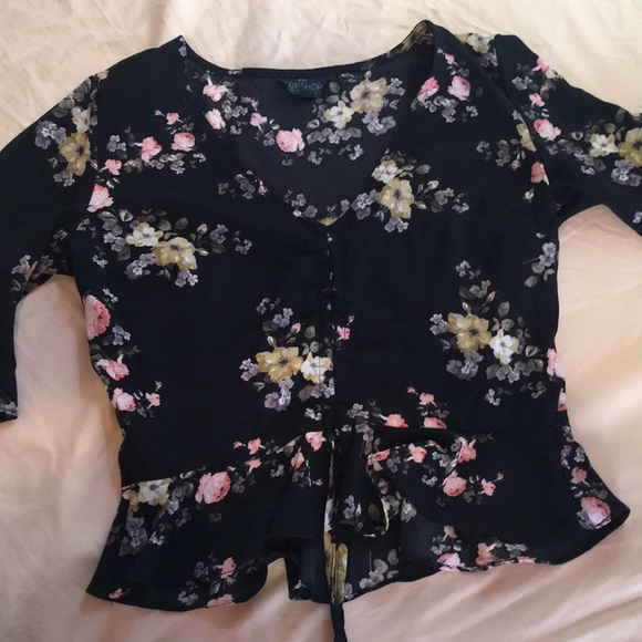 Topshop Petite Floral ruched crop blouse - Picture 5 of 8